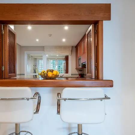 Afrodite - Frontline Apartment Estepona