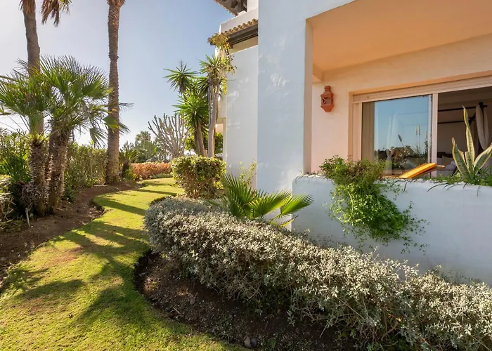 Afrodite - Frontline Lejlighed