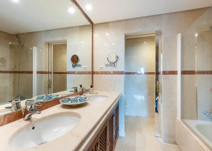 Afrodite - Frontline Lejlighed