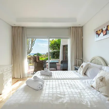 Afrodite - Frontline Apartament *