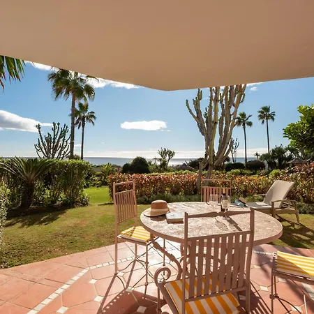 Apartament Afrodite - Frontline