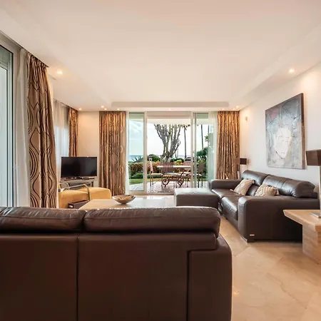 Apartament Afrodite - Frontline