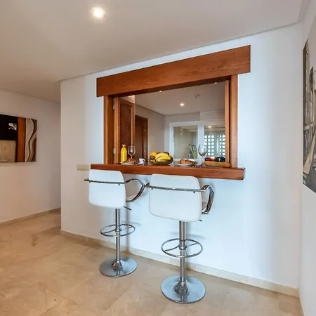 Apartament Afrodite - Frontline