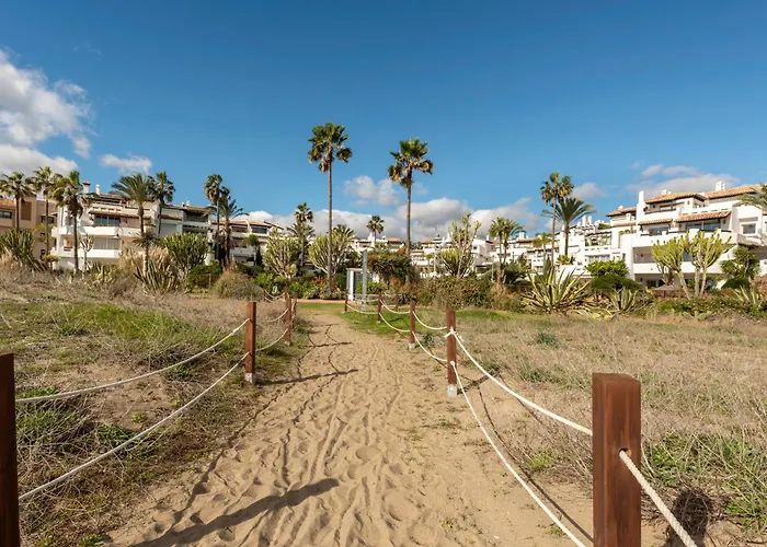 Afrodite - Frontline Apartment Estepona