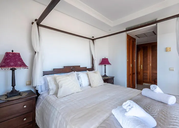 Afrodite - Frontline Apartment *