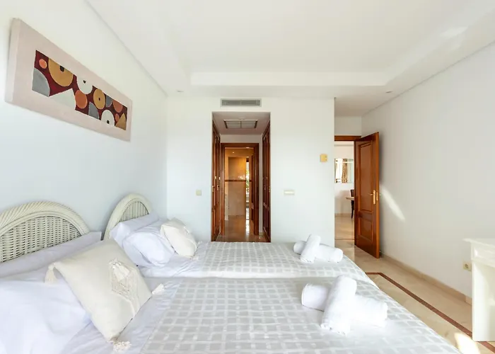 Afrodite - Frontline Apartment *