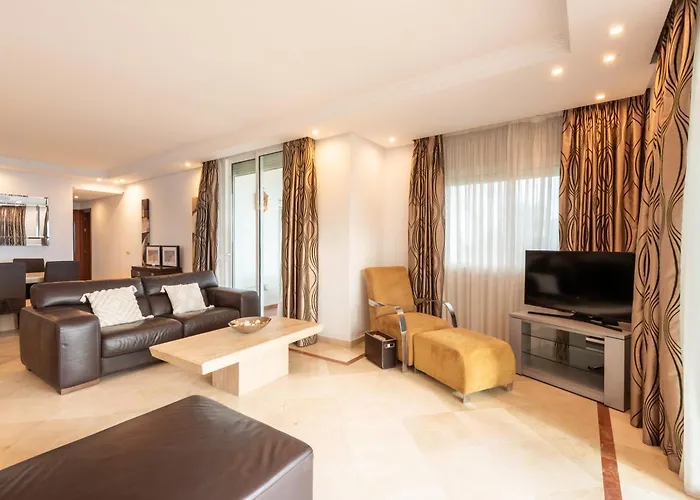 Afrodite - Frontline Apartment Estepona