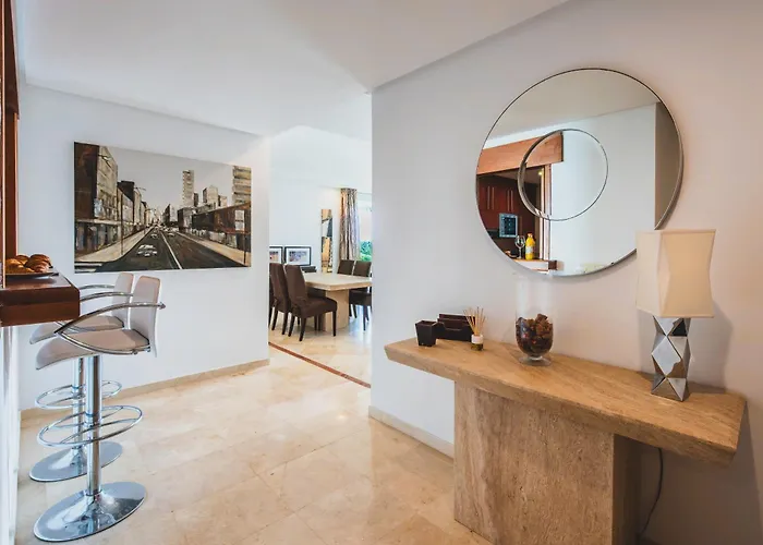 Afrodite - Frontline Apartment Estepona